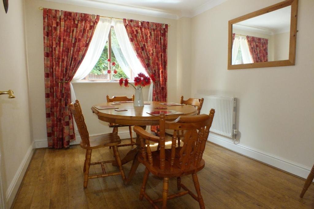 Llwyn Country House Llanelli Bilik gambar